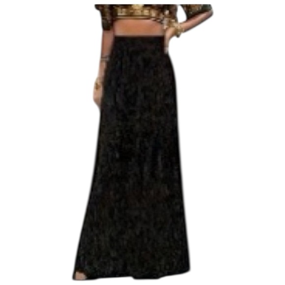 🌹BLACK VELVETY MAXI SKIRT - Picture 1 of 7